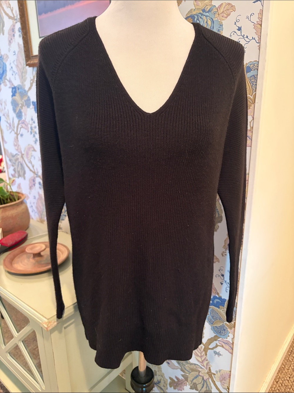 Athleta Black V-Neck Knit Tunic Sweater